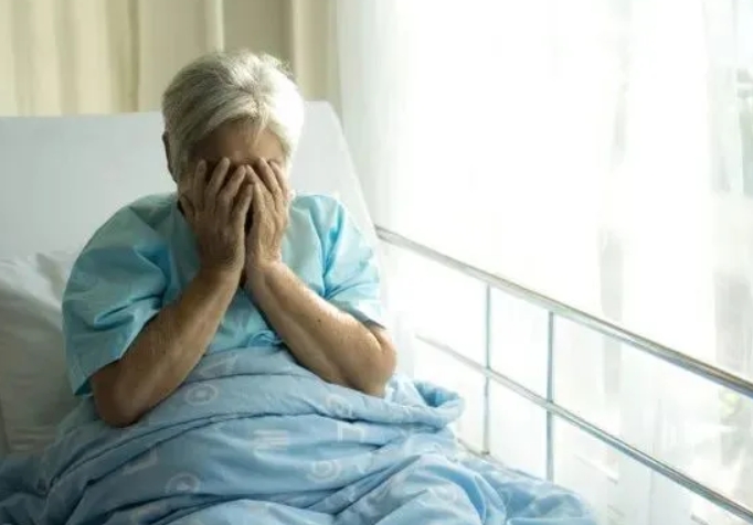 转载：男子确诊晚期肺癌！靠这种新疗法，他已经健康、正常生活5年多